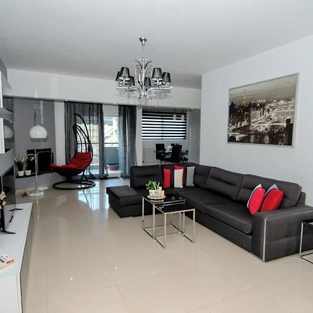 Aparthotel Mistral Luxury Living Néa Péramos Exterior foto